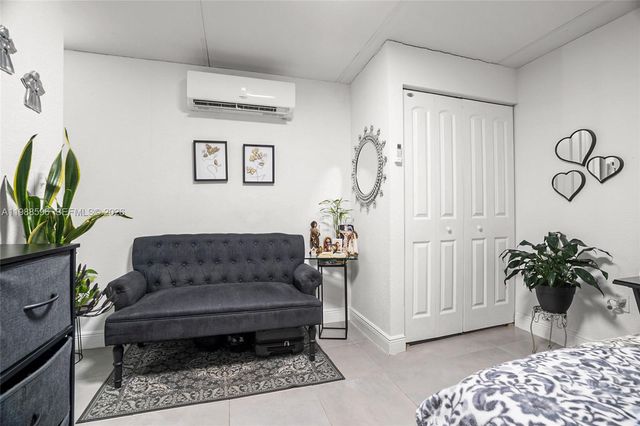 7695 NW 178th Ter 1, Hialeah, FL 33015