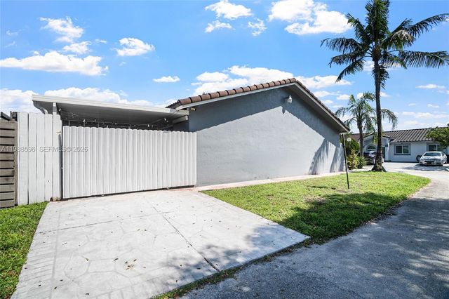 7695 NW 178th Ter 1, Hialeah, FL 33015