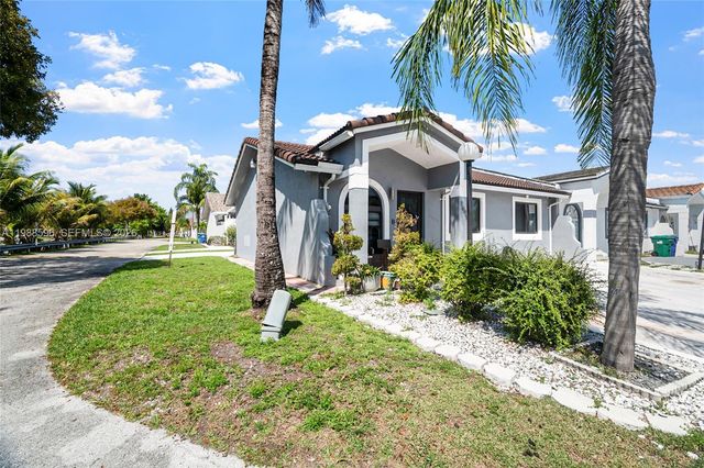 7695 NW 178th Ter 1, Hialeah, FL 33015