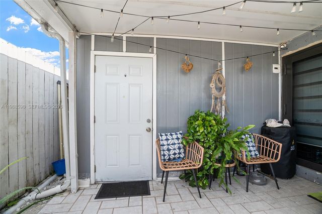 7695 NW 178th Ter 1, Hialeah, FL 33015