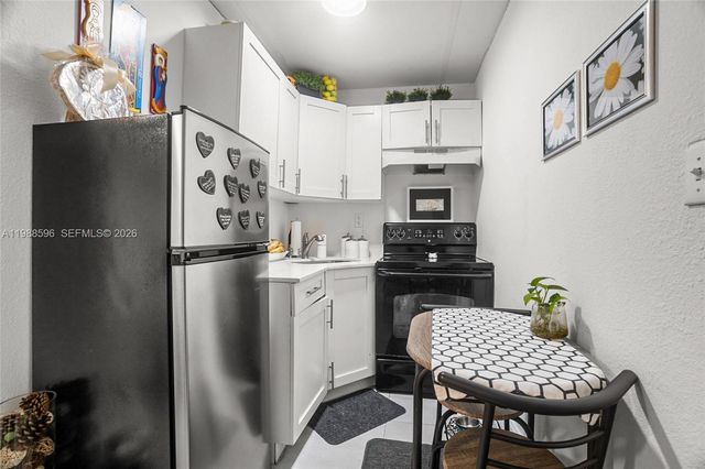 7695 NW 178th Ter 1, Hialeah, FL 33015