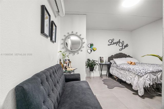 7695 NW 178th Ter 1, Hialeah, FL 33015