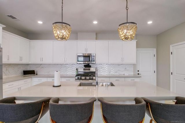 2304 Trevi Cir, Chula Vista, CA 91913