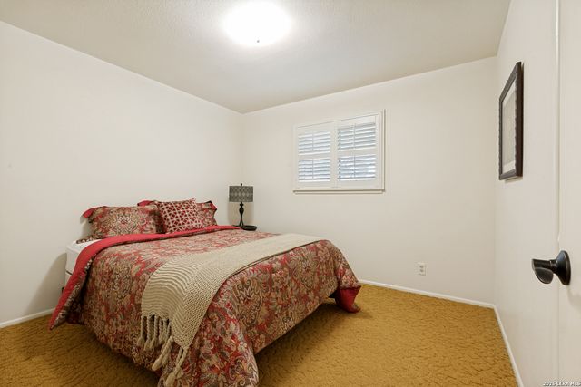 5819 DEAN MARTIN ST, San Antonio, TX 78240
