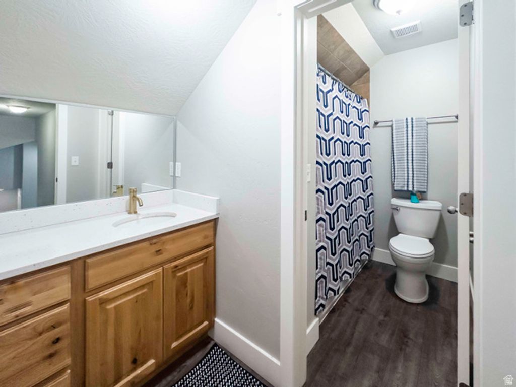 Image 13 of property listing at 7280 N POINT LOOKOUT RD, Eagle Mountain, UT 84005