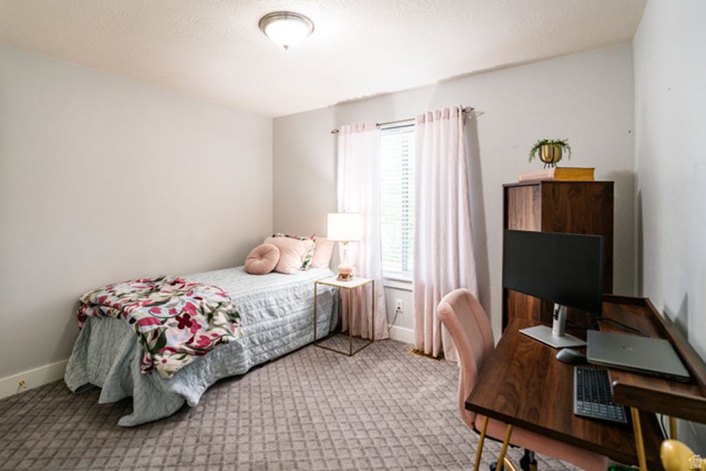 Image 9 of property listing at 7280 N POINT LOOKOUT RD, Eagle Mountain, UT 84005