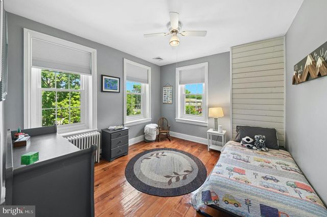 222 BASTIAN LN, Allentown, PA 18104