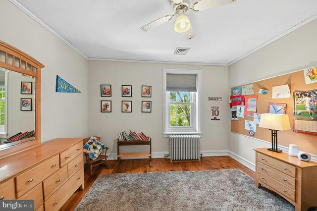 222 BASTIAN LN, Allentown, PA 18104