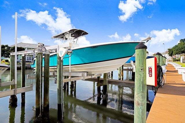 5012 STARFISH DRIVE SE B, St Petersburg, FL 33705