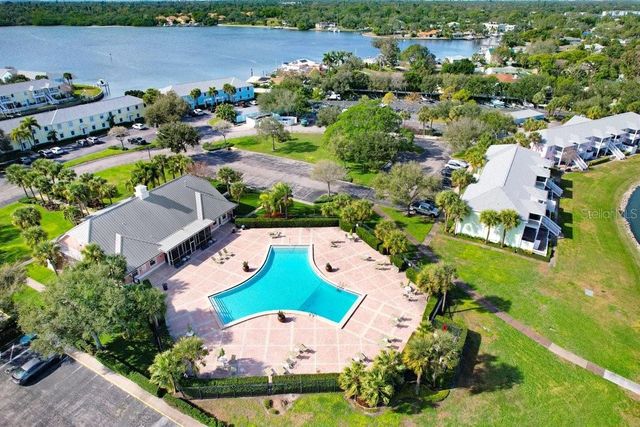 5012 STARFISH DRIVE SE B, St Petersburg, FL 33705