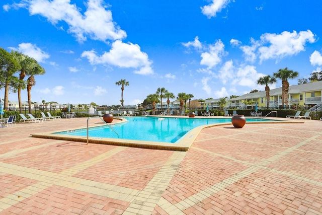 5012 STARFISH DRIVE SE B, St Petersburg, FL 33705