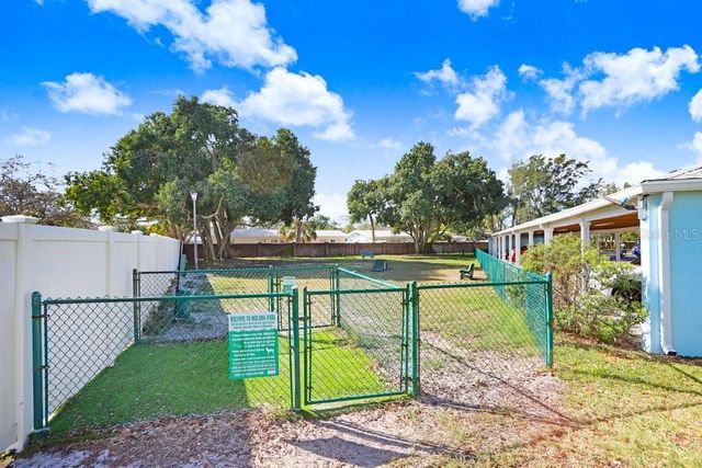 5012 STARFISH DRIVE SE B, St Petersburg, FL 33705