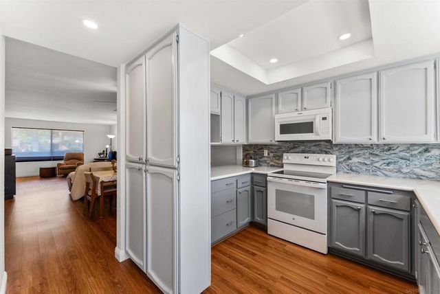 988 E Main St E, El Cajon, CA 92021