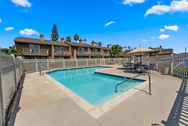 988 E Main St E, El Cajon, CA 92021