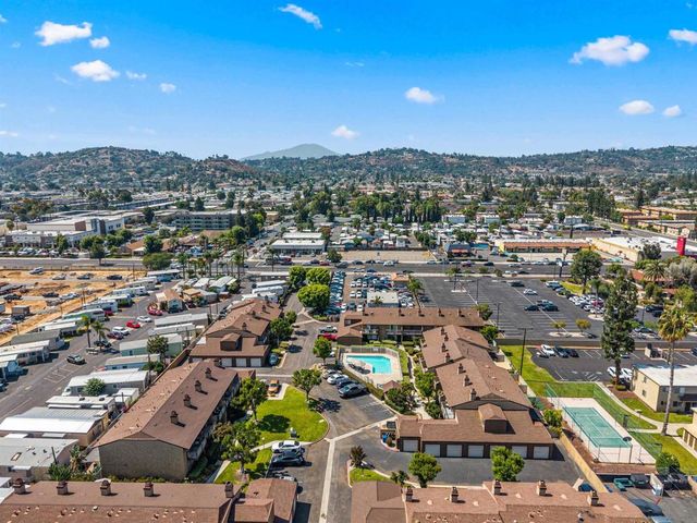 988 E Main St E, El Cajon, CA 92021