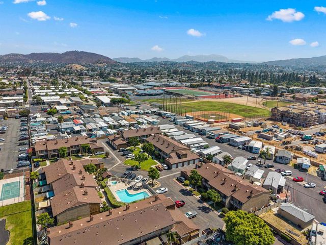988 E Main St E, El Cajon, CA 92021