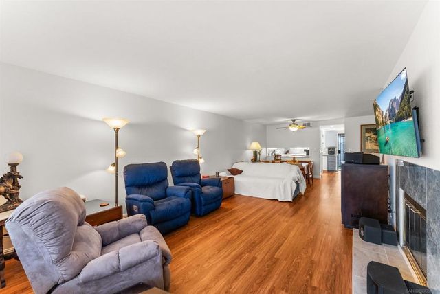 988 E Main St E, El Cajon, CA 92021