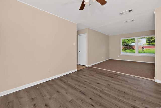 40 Regency Cir Circle, Little Rock, AR 72209