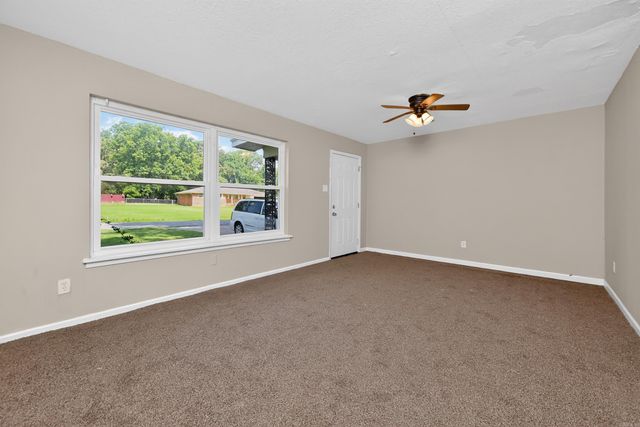 40 Regency Cir Circle, Little Rock, AR 72209