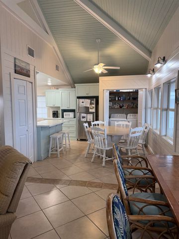 2716 Highway 1, Grand Isle, LA 70358