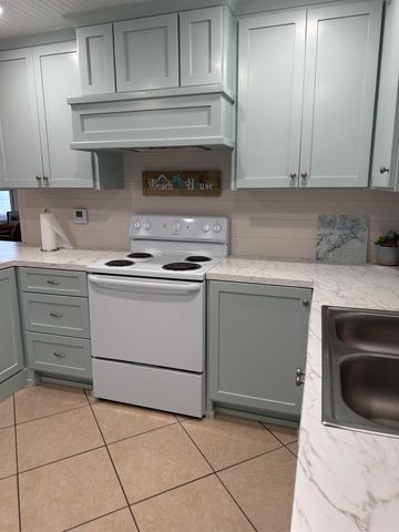 2716 Highway 1, Grand Isle, LA 70358