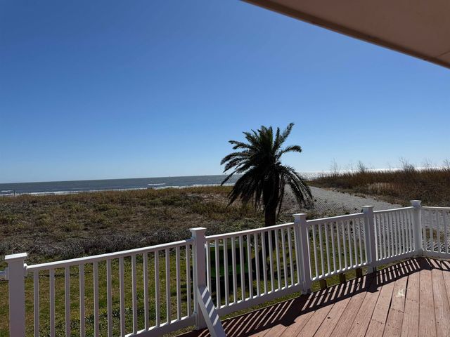 2716 Highway 1, Grand Isle, LA 70358