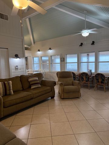 2716 Highway 1, Grand Isle, LA 70358