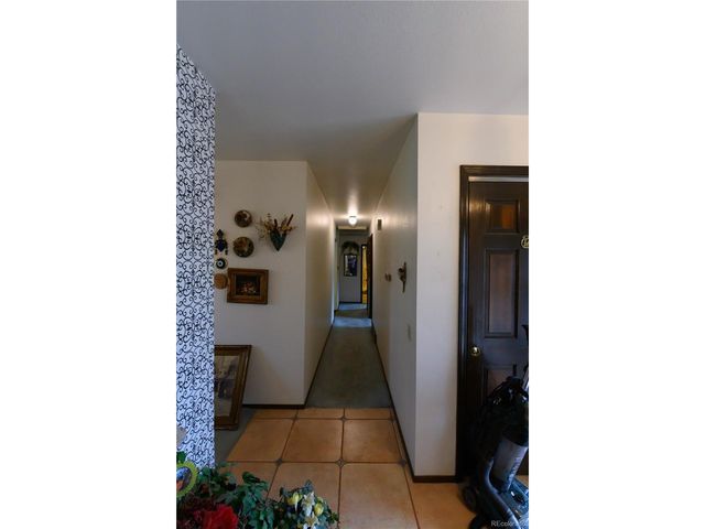 2933 S Macon St, Aurora, CO 80014