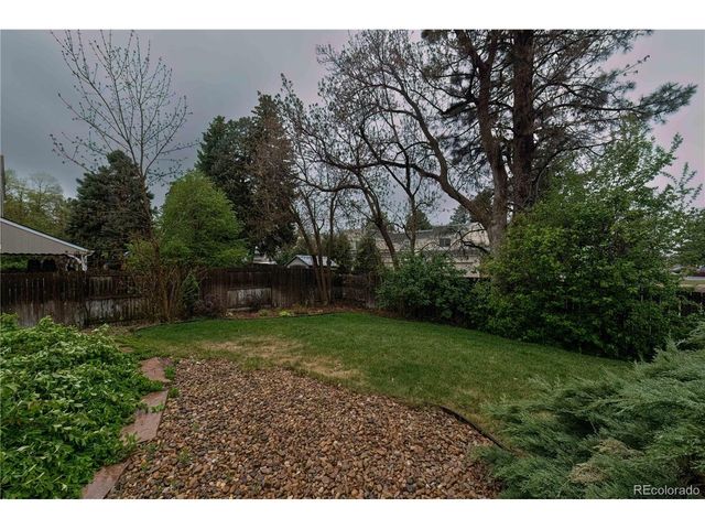 2933 S Macon St, Aurora, CO 80014
