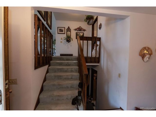 2933 S Macon St, Aurora, CO 80014