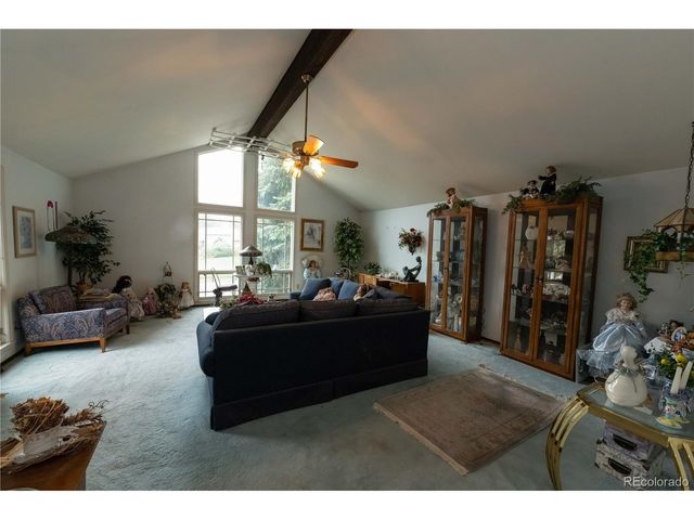 2933 S Macon St, Aurora, CO 80014