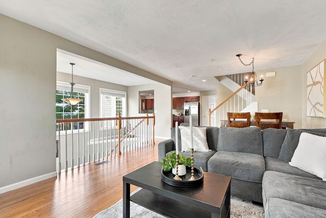 4 Paul Revere 4, Hopkinton, MA 01748