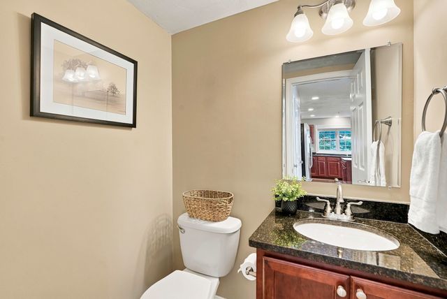 4 Paul Revere 4, Hopkinton, MA 01748