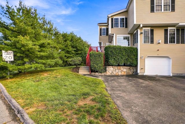 4 Paul Revere 4, Hopkinton, MA 01748