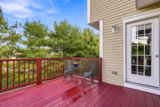 4 Paul Revere 4, Hopkinton, MA 01748
