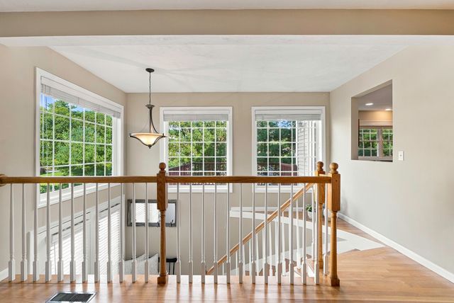 4 Paul Revere 4, Hopkinton, MA 01748