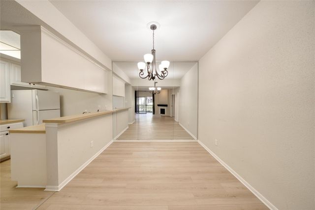 11711 Memorial Drive 573, Houston, TX 77024