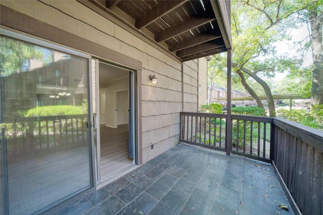 11711 Memorial Drive 573, Houston, TX 77024