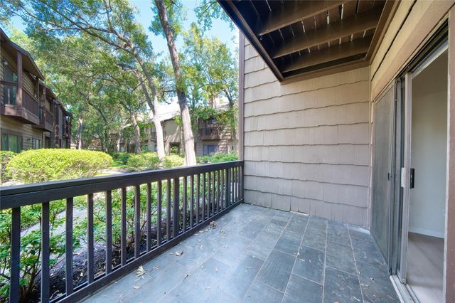 11711 Memorial Drive 573, Houston, TX 77024