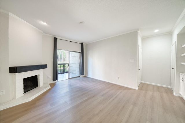 11711 Memorial Drive 573, Houston, TX 77024