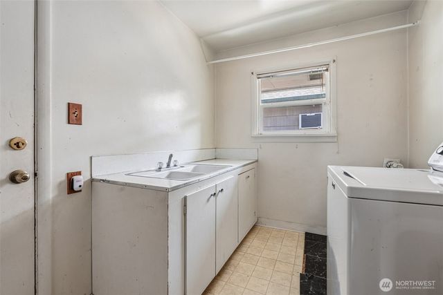 2219 Ocean Beach Highway, Longview, WA 98632