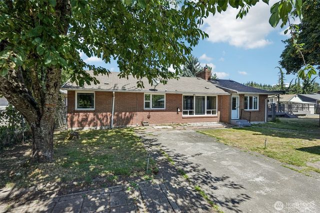 2219 Ocean Beach Highway, Longview, WA 98632