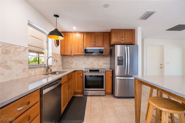 1614 S Mayfair RD, Fort Myers, FL 33919