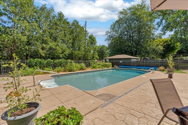 294 Recor Road, East China, MI 48054