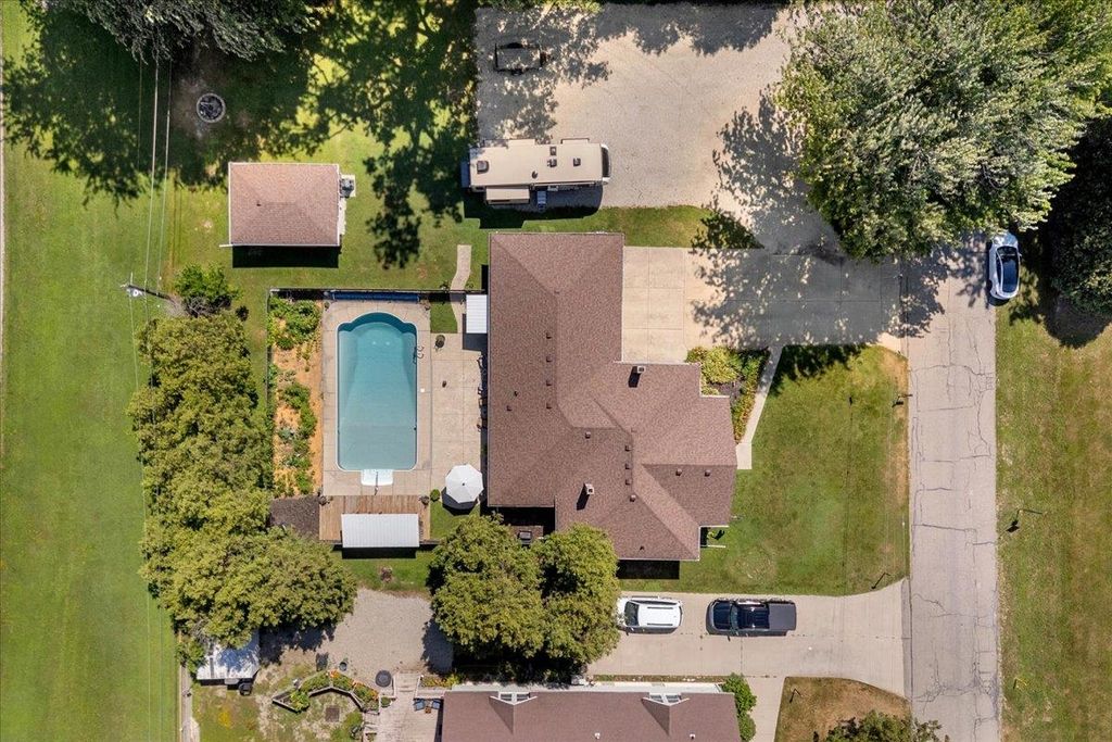 294 Recor Road, East China, MI 48054