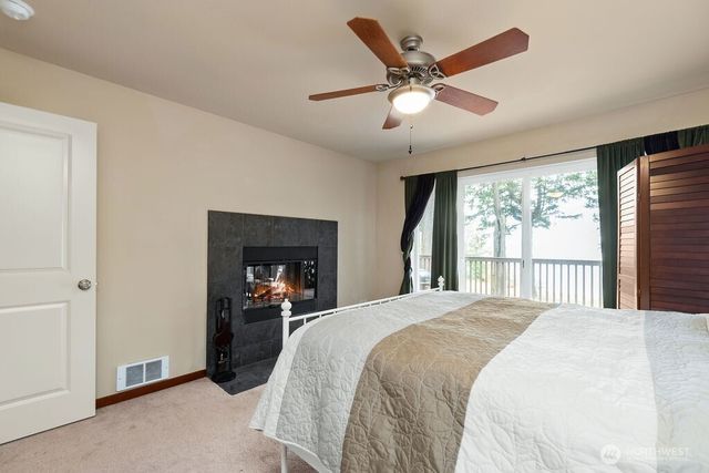 8 W Gedney Way, Hat Island, WA 98206