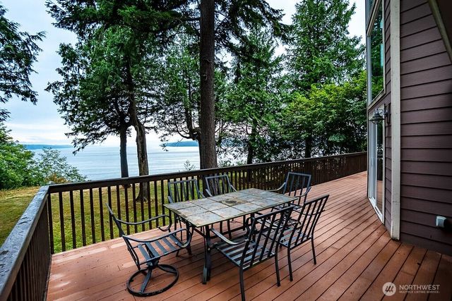 8 W Gedney Way, Hat Island, WA 98206