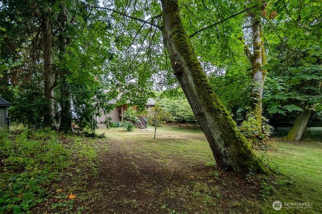 8 W Gedney Way, Hat Island, WA 98206