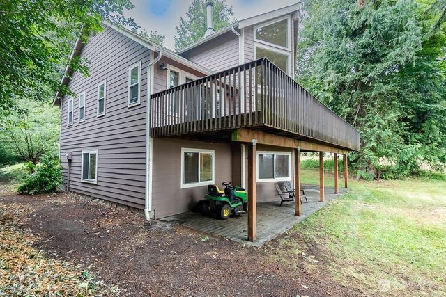 8 W Gedney Way, Hat Island, WA 98206