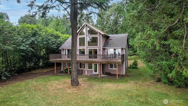 8 W Gedney Way, Hat Island, WA 98206